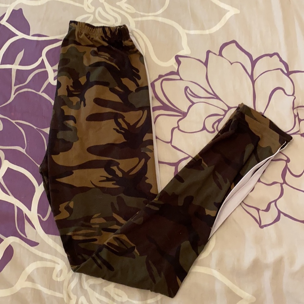 SHEIN Cotton Camo Leggings